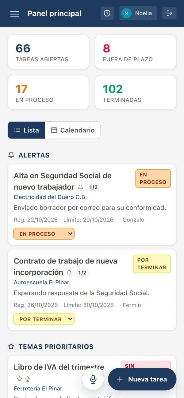 Panel general en lista en un móvil, con las tareas como tarjetas